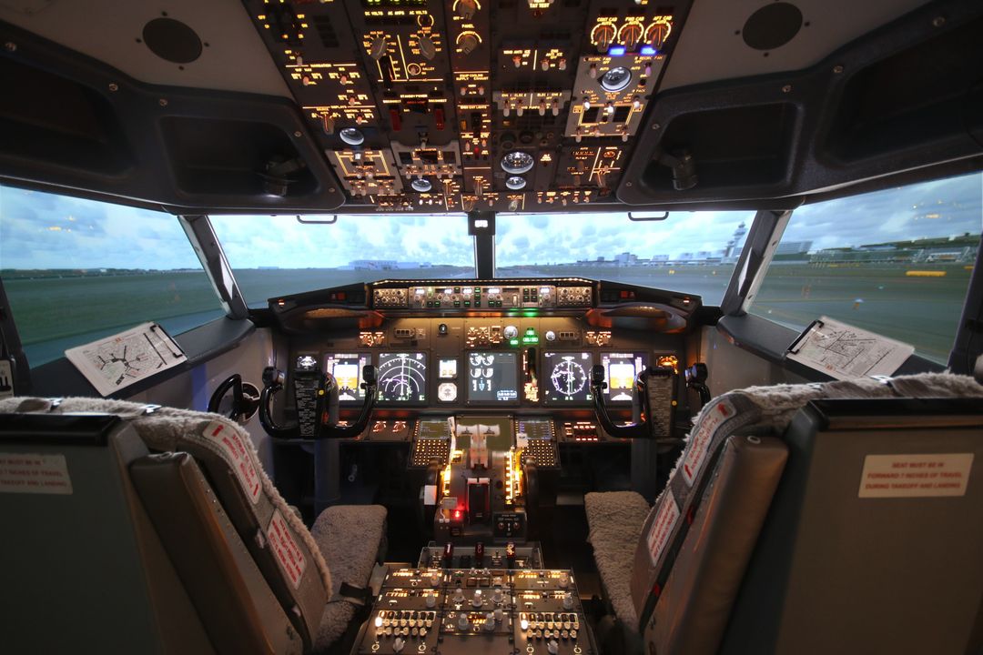 Vliegen in een Boeing 737-simulator in Hoofddorp